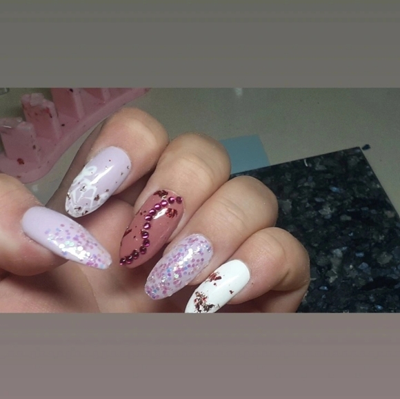 Love You Press on Nails - Picture 2 of 4